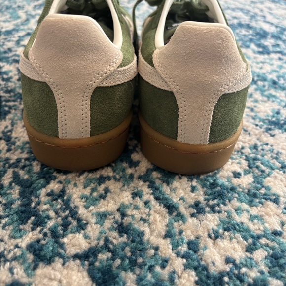 Onitska Tiger Suede Moss Green & Cream Skater Sneakers with Gum Sole NWOT - Picture 3 of 7